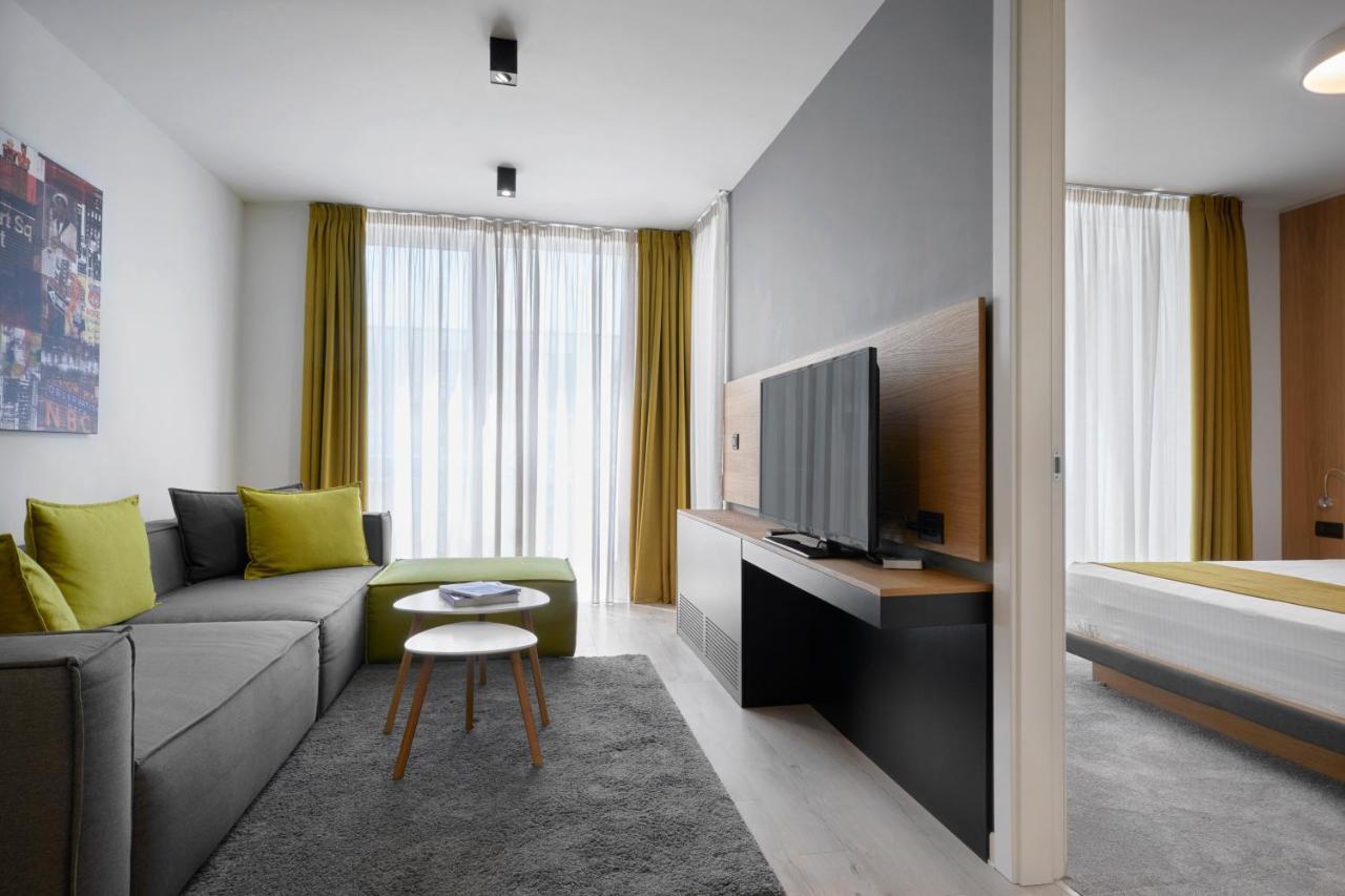 Adella Boutique Hotel - Free Secured Parking ソフィア エクステリア 写真